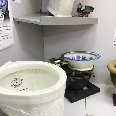 Уникальный экспонат викторианской эпохи в Киеве и при чём здесь проктология